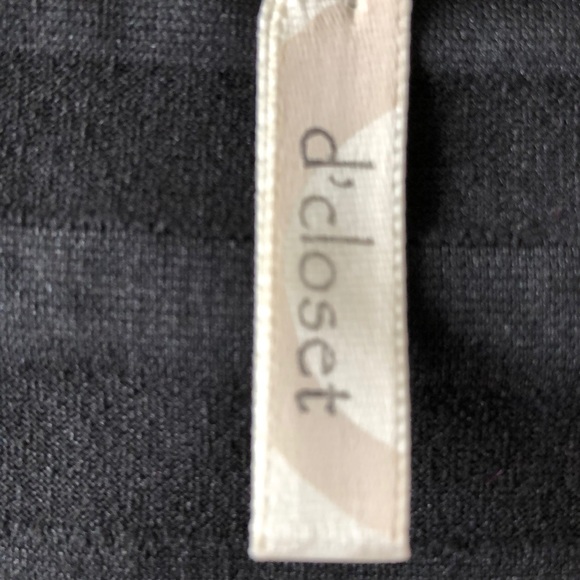 Women’s black and white ruffle blouse - Picture 3 of 3